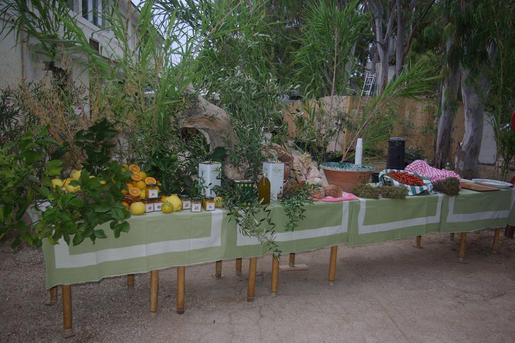 Villaggio Camping Uria Foce Varano Exterior foto