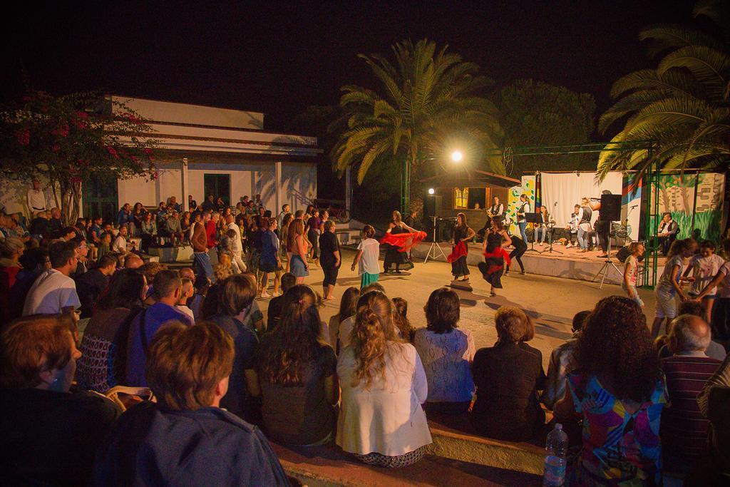 Villaggio Camping Uria Foce Varano Exterior foto
